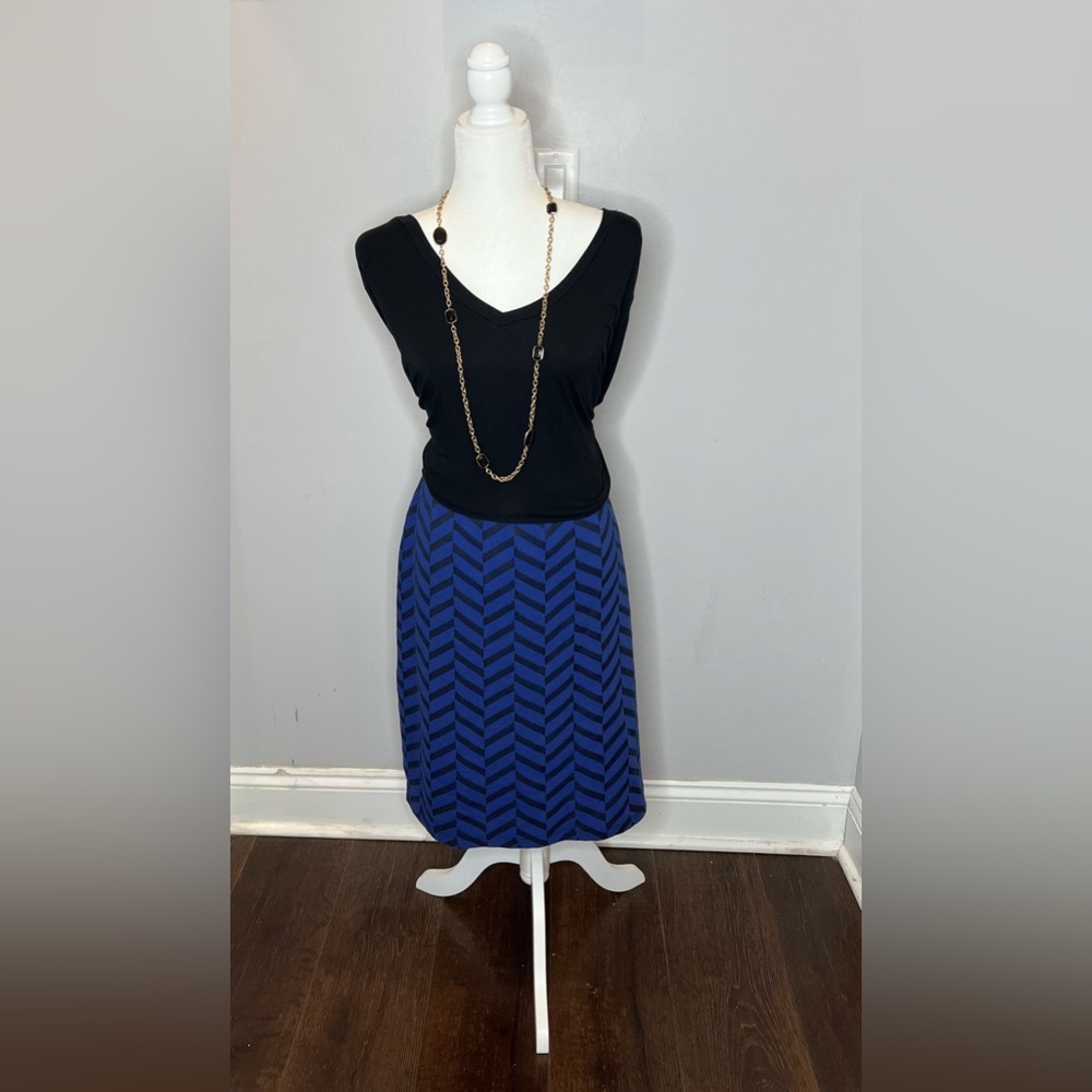 Women’s pencil skirt (New York clothing company)